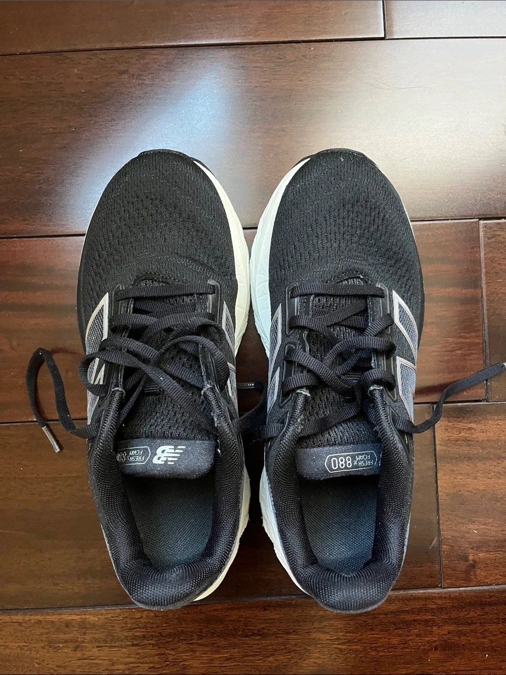 New Balance 880